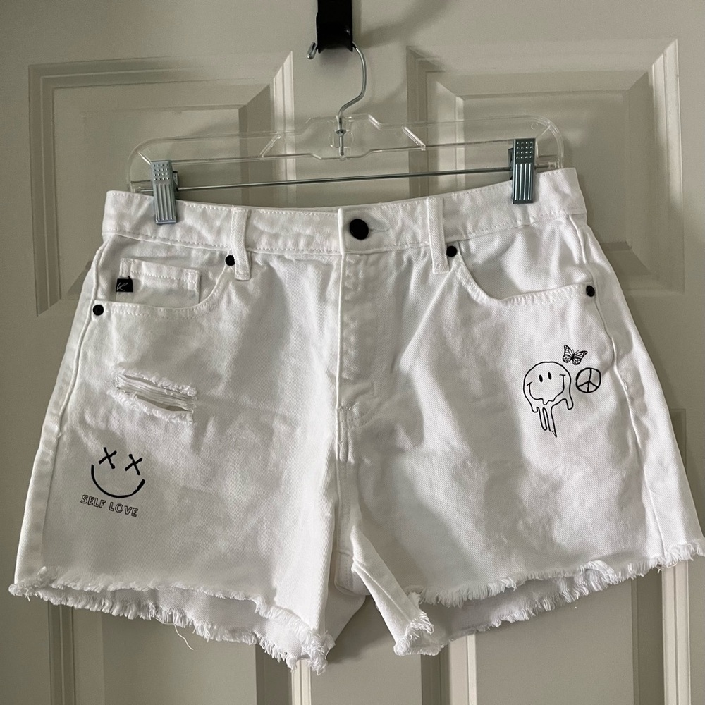 Kancan Ambrosia High Rise Mom Shorts-white w/Y2K inspired graphics -size 27